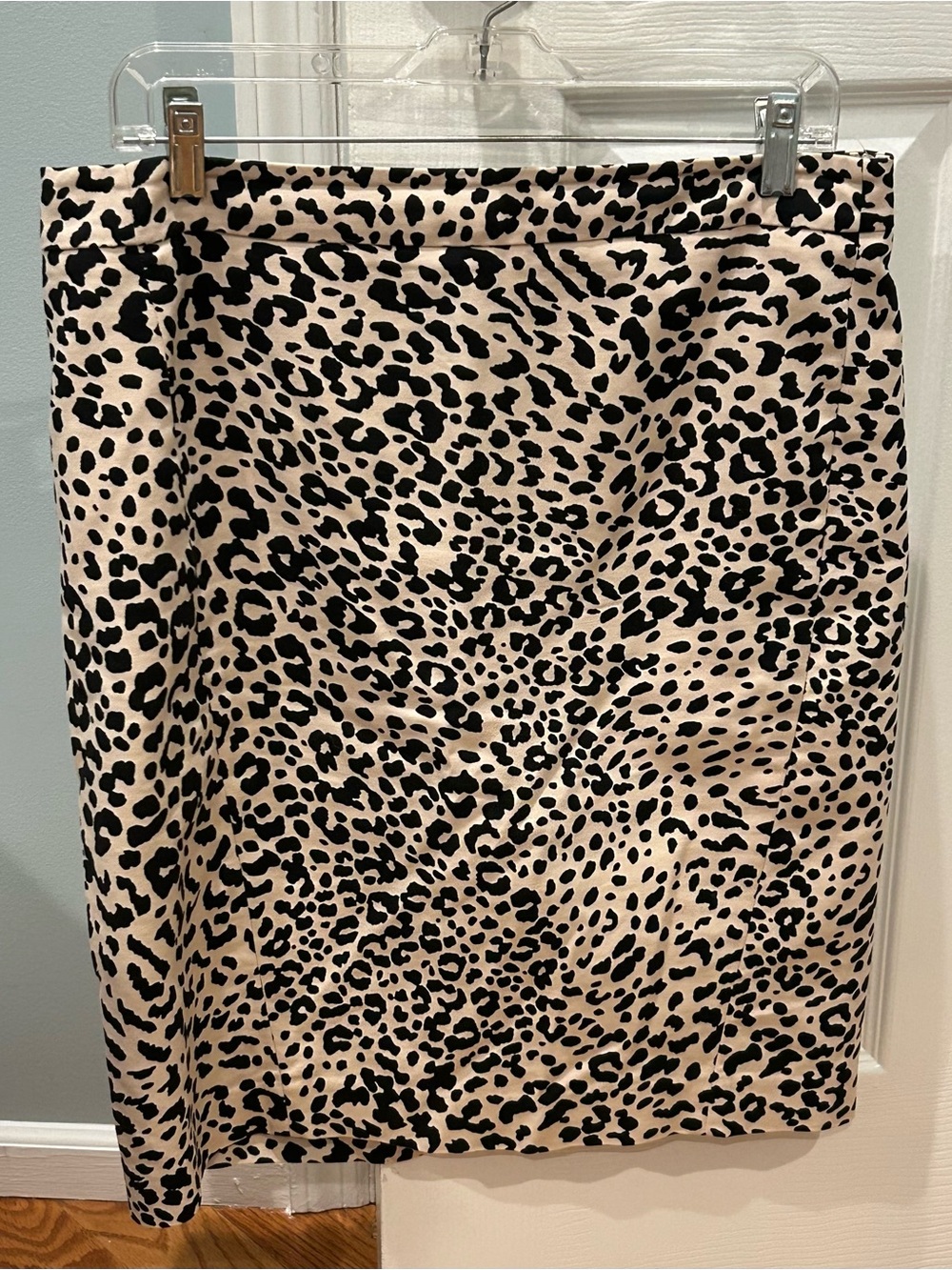 Loft Leopard Print Pencil Skirt - Black on Beige Size 10